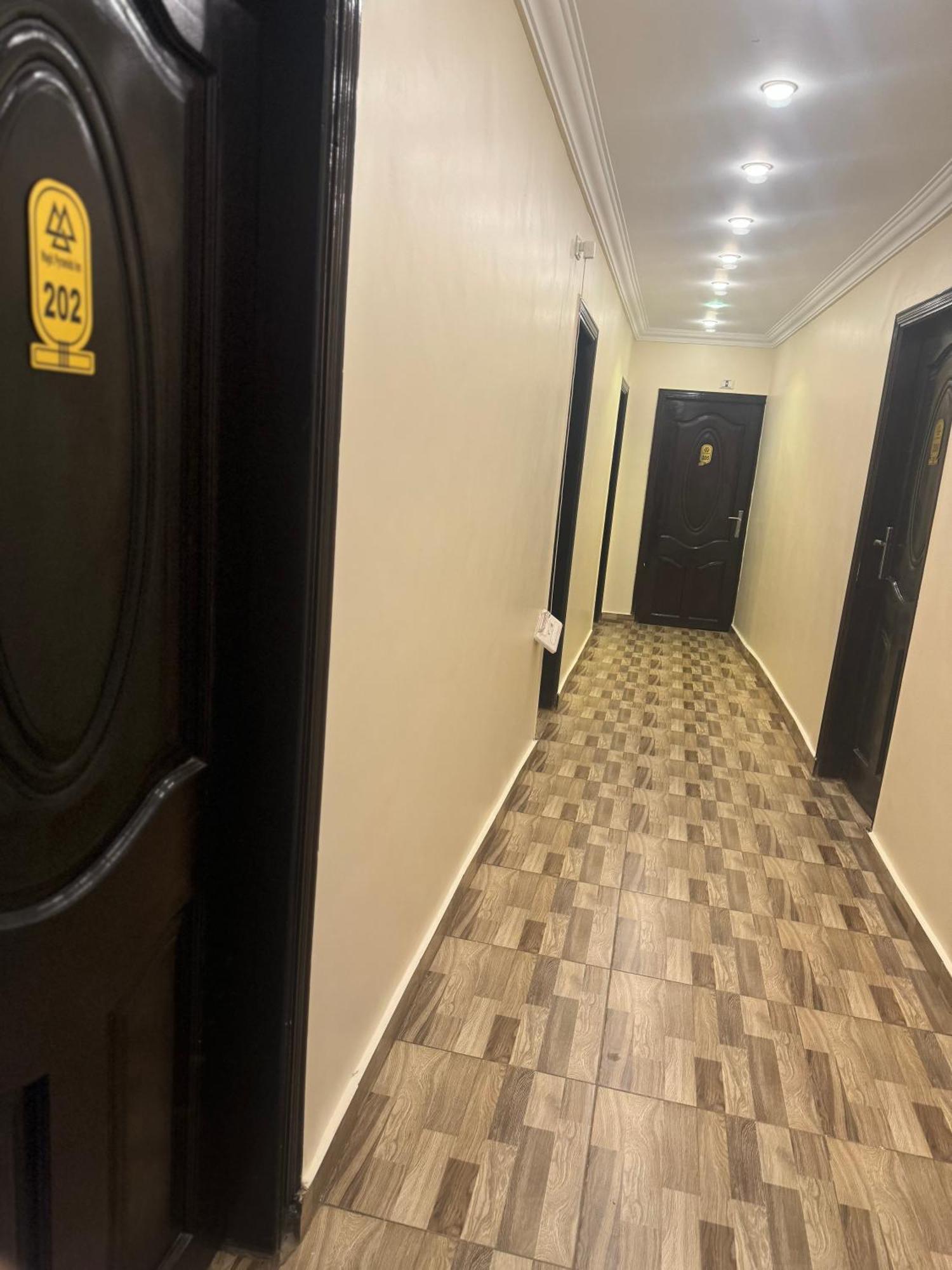 Pyramids And Sphinx Hotel Kafrat al Jabal Экстерьер фото