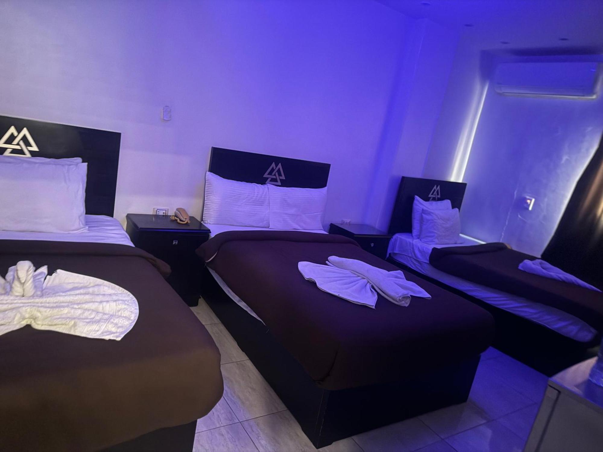 Pyramids And Sphinx Hotel Kafrat al Jabal Экстерьер фото