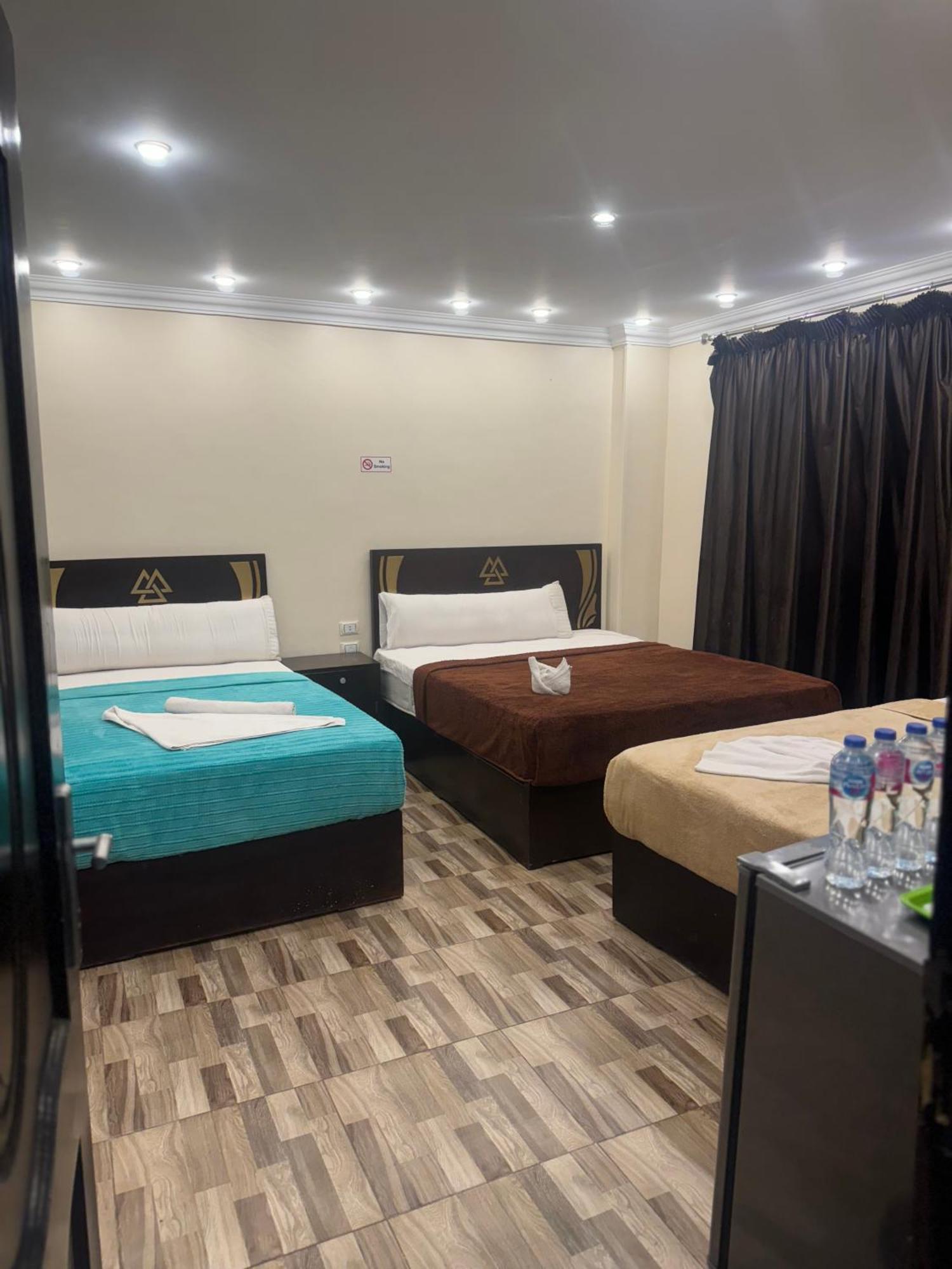 Pyramids And Sphinx Hotel Kafrat al Jabal Экстерьер фото