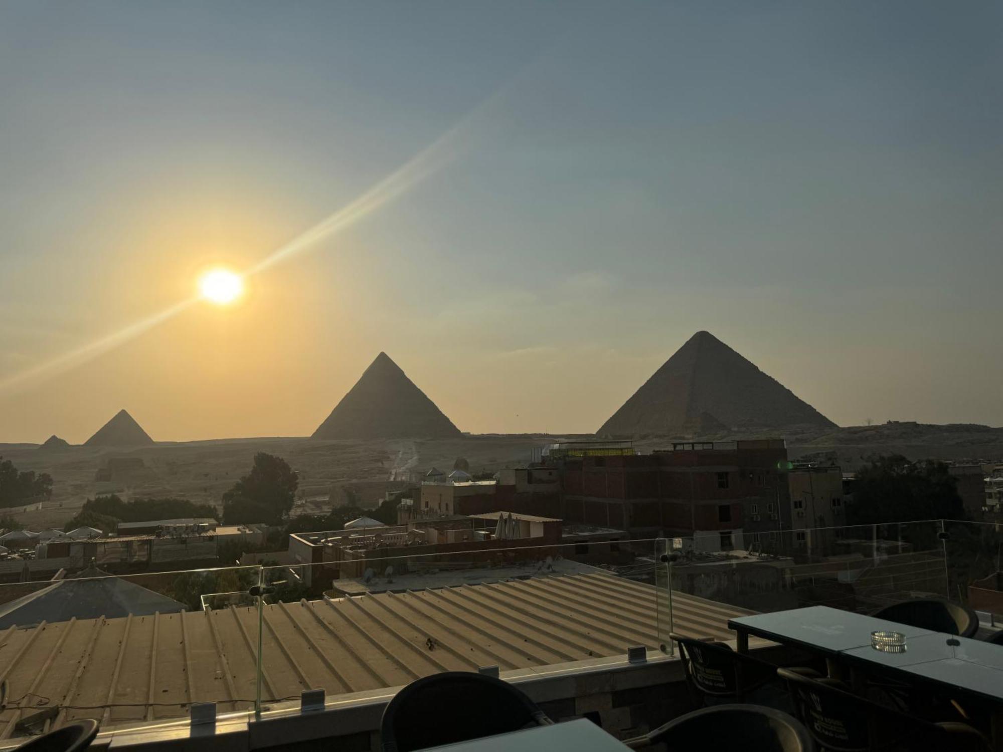 Pyramids And Sphinx Hotel Kafrat al Jabal Экстерьер фото